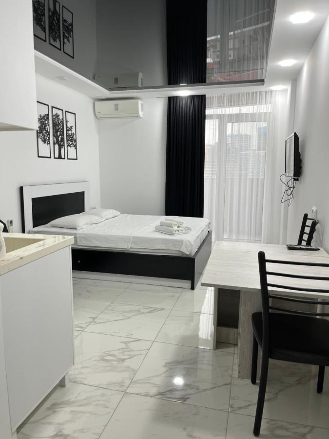Sea View Studio Apartment In Orbi Residence Batumi Exterior photo
